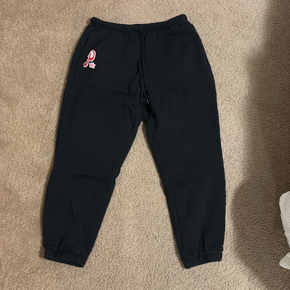 black jogger sweatpantsts